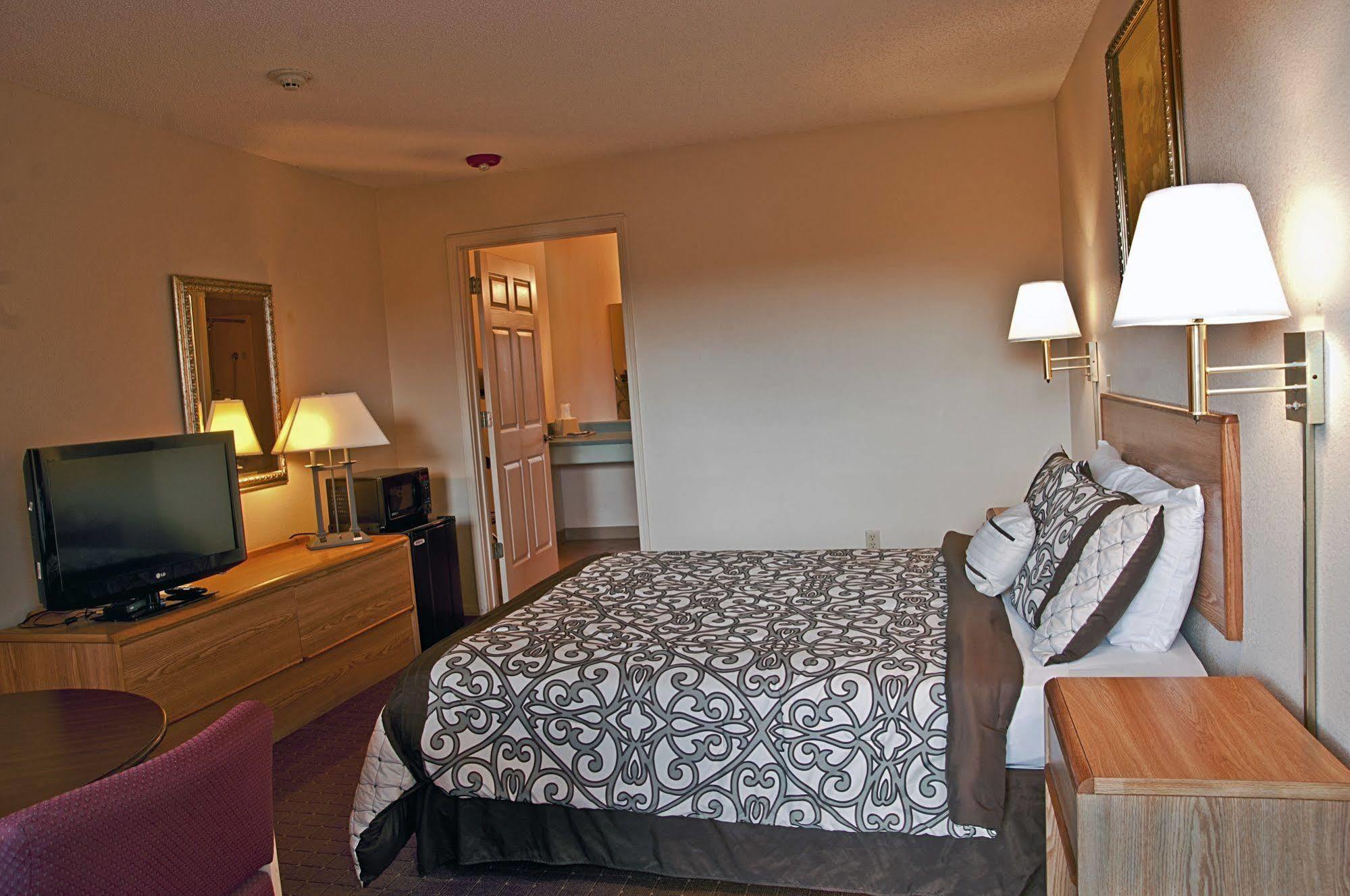 Regency Inn יוריקה ספרינגס מראה חיצוני תמונה